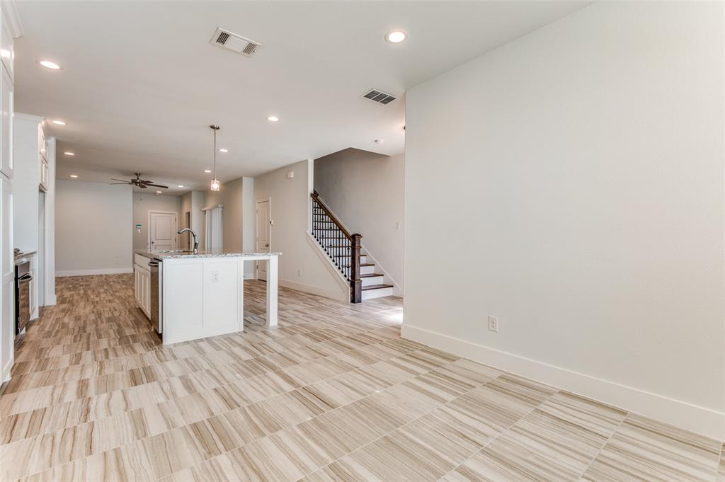 Fort Worth, Texas 76179, United States, 3 Bedrooms Bedrooms, ,4 BathroomsBathrooms,Residential,Active,201374