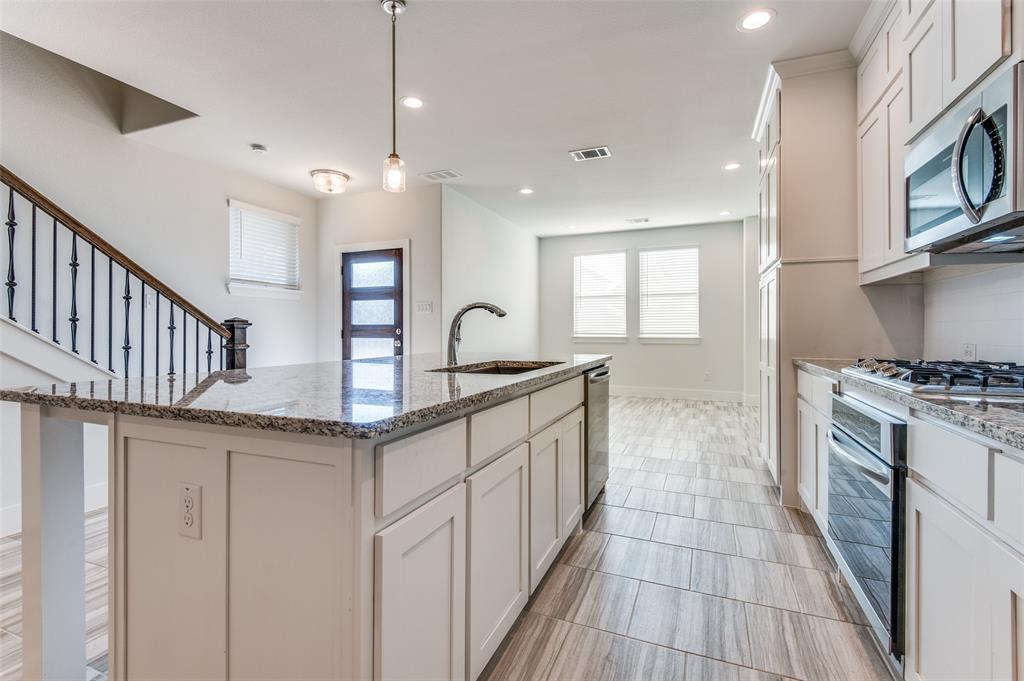 Fort Worth, Texas 76179, United States, 3 Bedrooms Bedrooms, ,4 BathroomsBathrooms,Residential,Active,201374