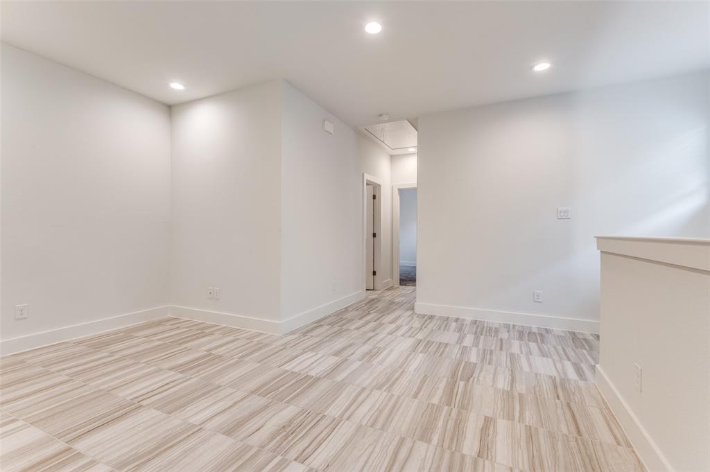 Fort Worth, Texas 76179, United States, 3 Bedrooms Bedrooms, ,4 BathroomsBathrooms,Residential,Active,201374