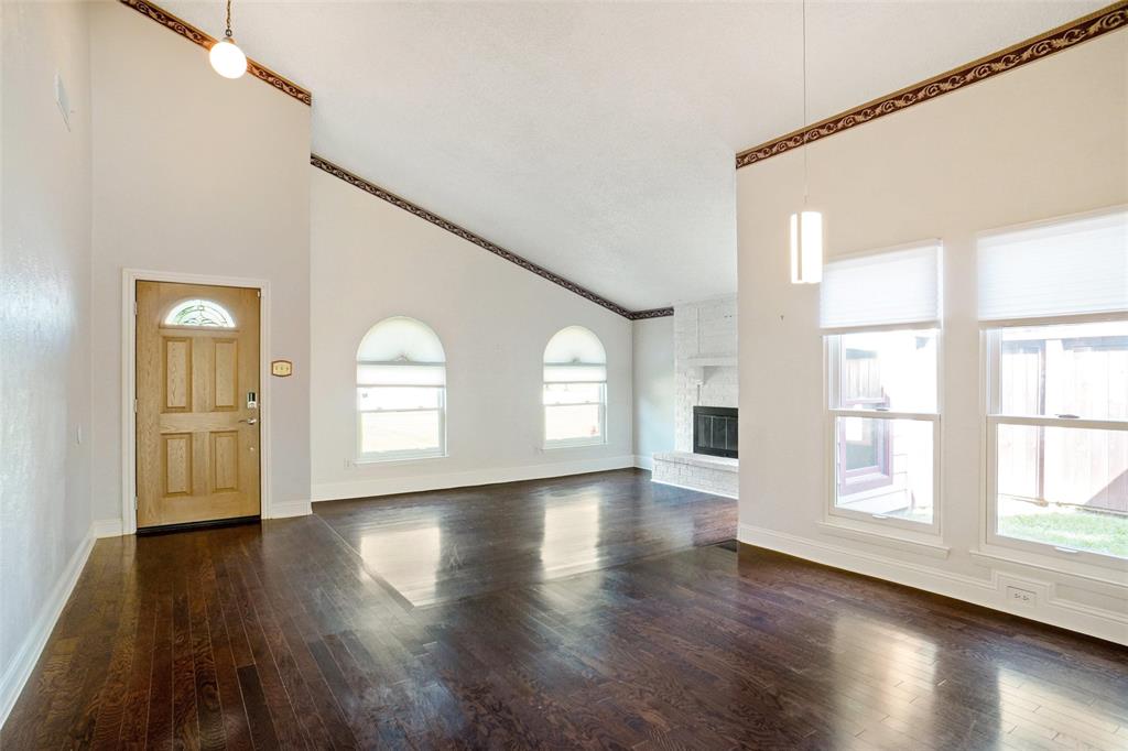 2309 Mesquite Court W