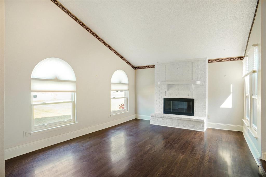 2309 Mesquite Court W