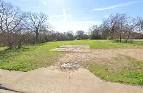 2512 E Ann Arbor Avenue Dallas TX 75216