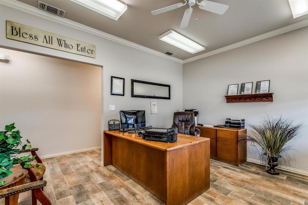 Mineral Wells Ind Pa - Commercial Sale