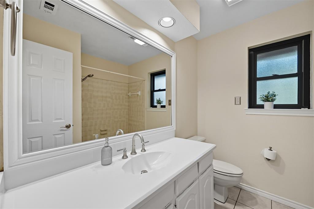 BELAIRE HILLS ESTATES - Residential Lease