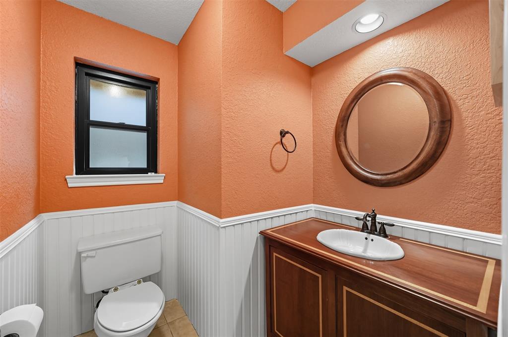 BELAIRE HILLS ESTATES - Residential Lease