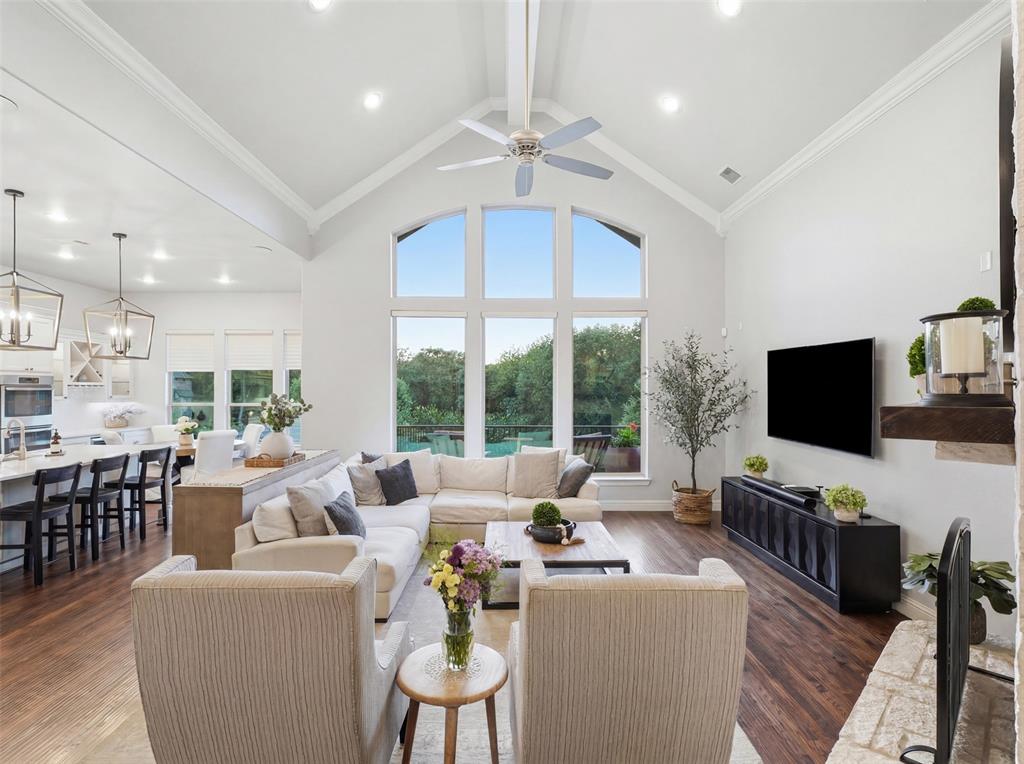 1221 Falcon Drive