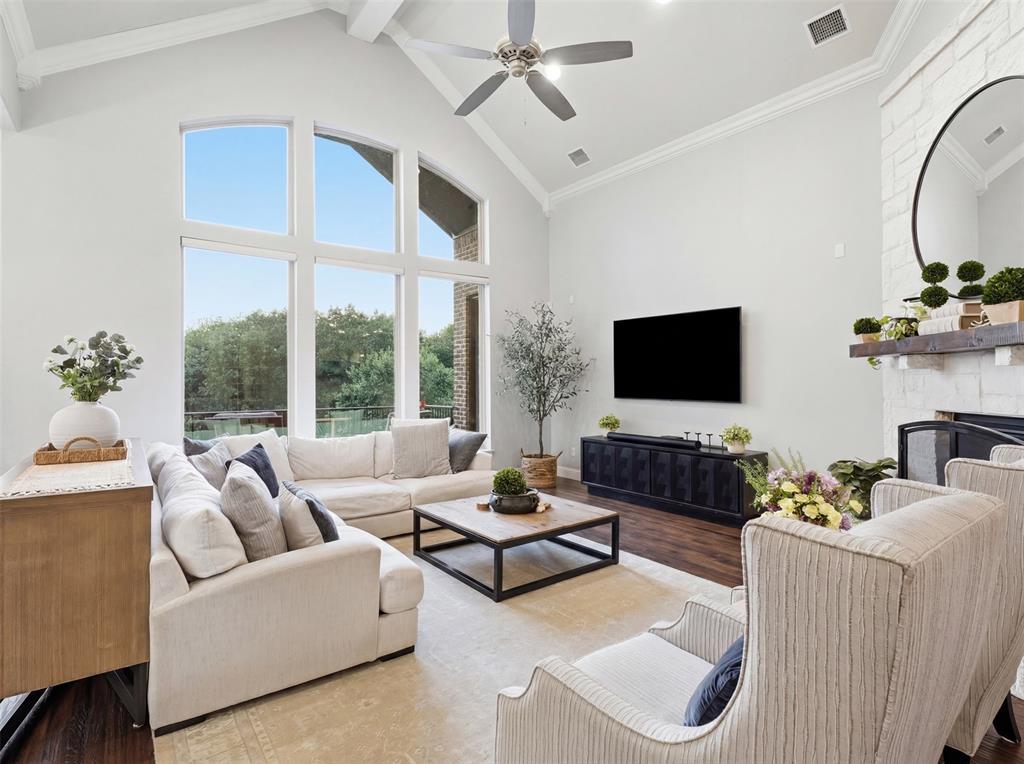1221 Falcon Drive