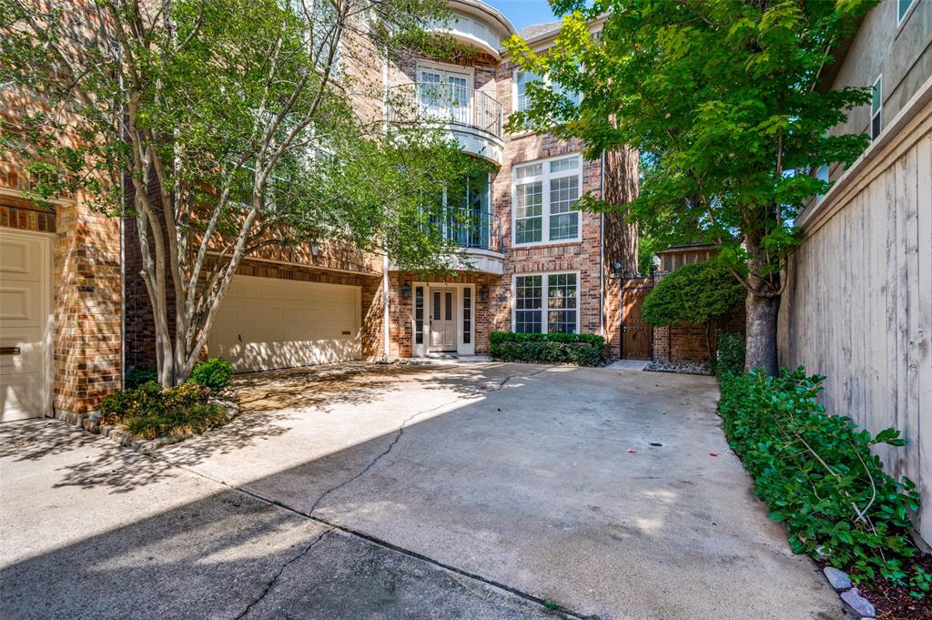 3824 Bowser Avenue