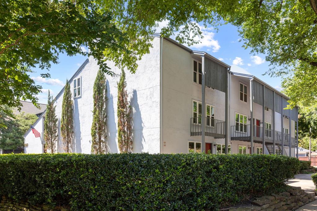 Cloisters Condo - Residential Lease