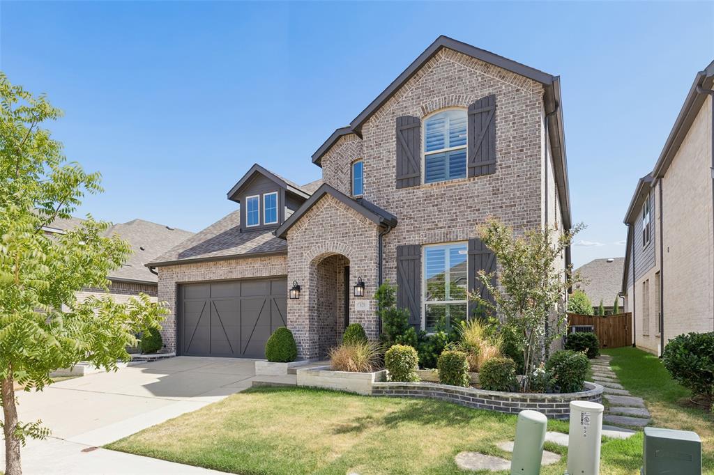828 Harrington Lane