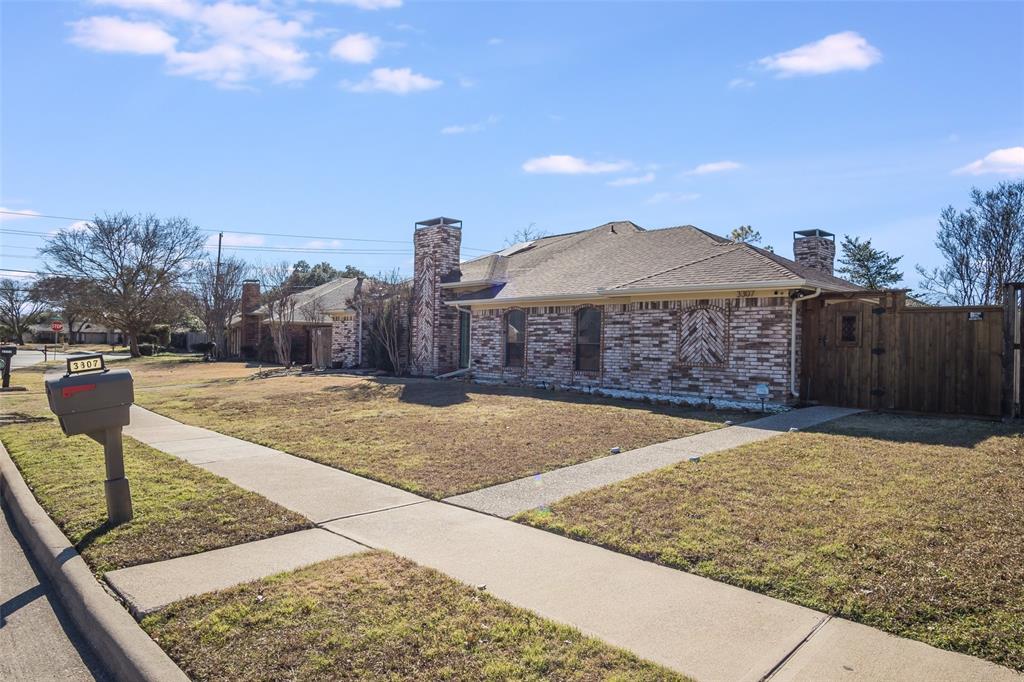 3307 Hilltop Lane