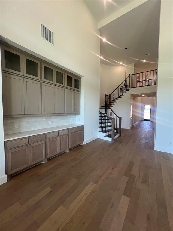 4341 Lamplights Drive