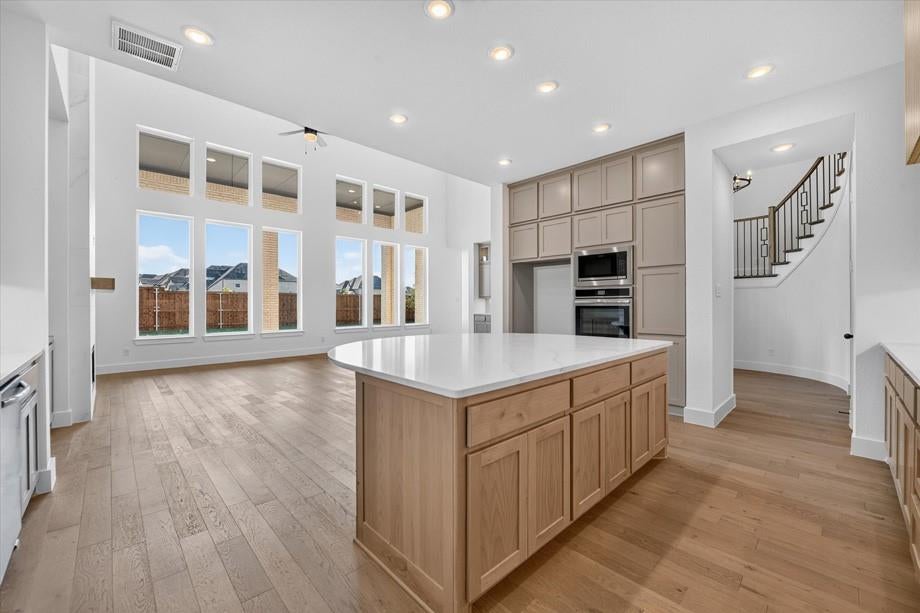 4341 Lamplights Drive