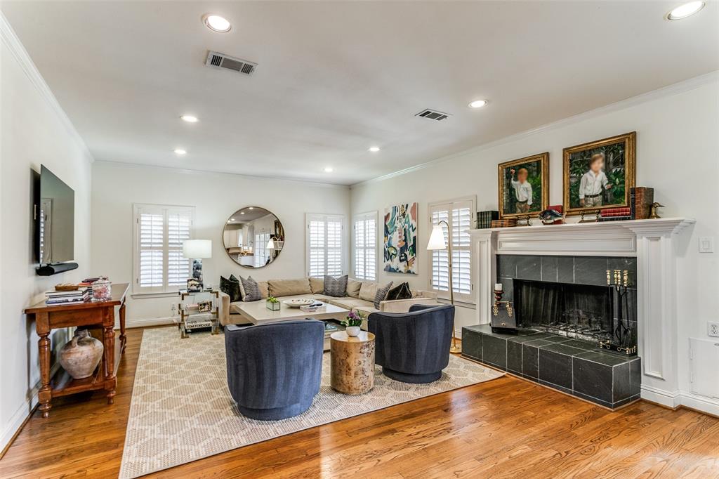 7302 Wentwood Drive