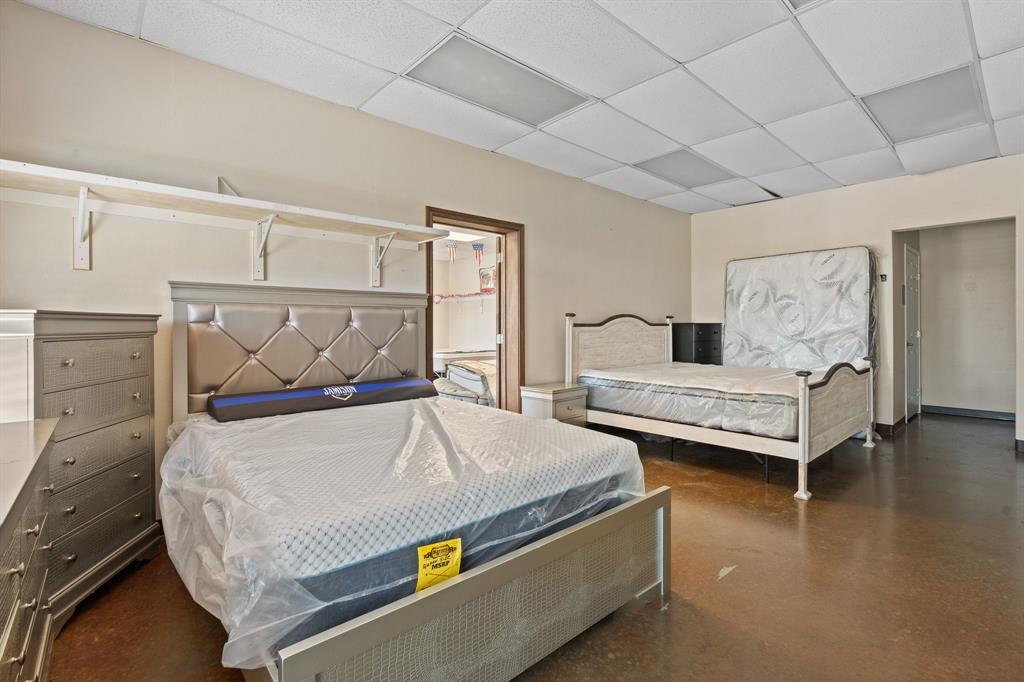 Granbury Park - Commercial Sale