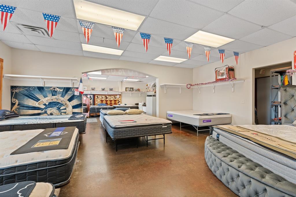 Granbury Park - Commercial Sale