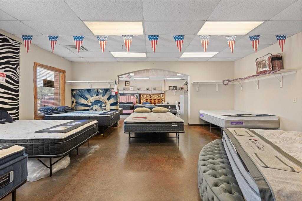 Granbury Park - Commercial Sale