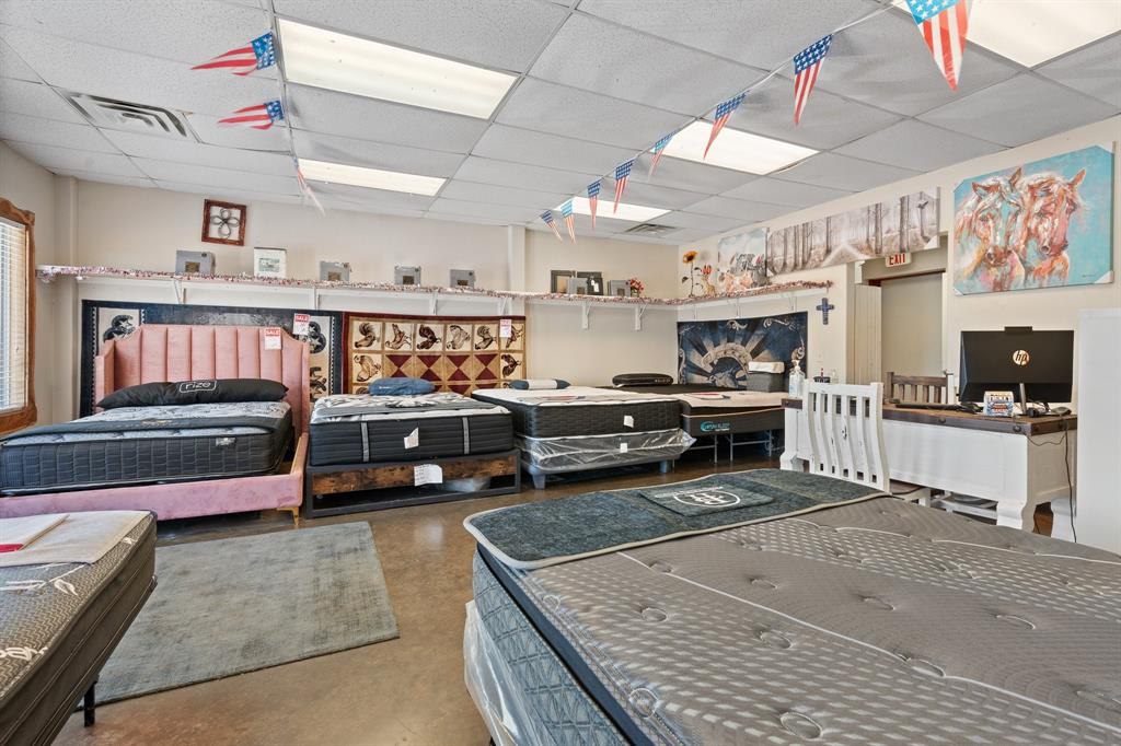 Granbury Park - Commercial Sale
