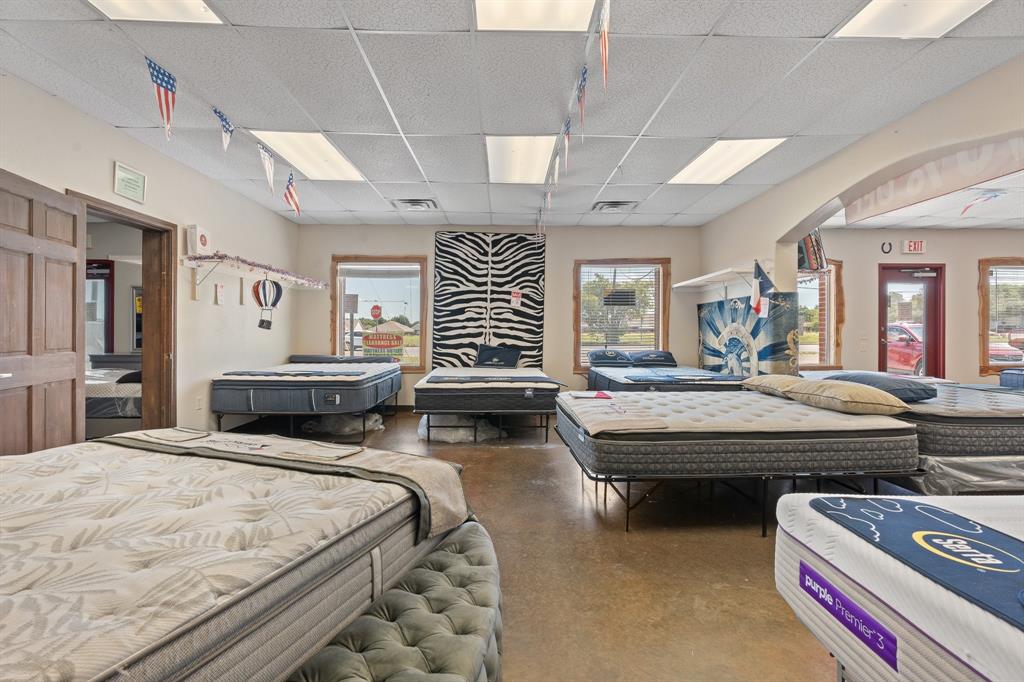 Granbury Park - Commercial Sale