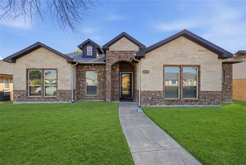 Photo of 4909 Collingwood Drive, Garland, TX 75043 (MLS # 21221705)