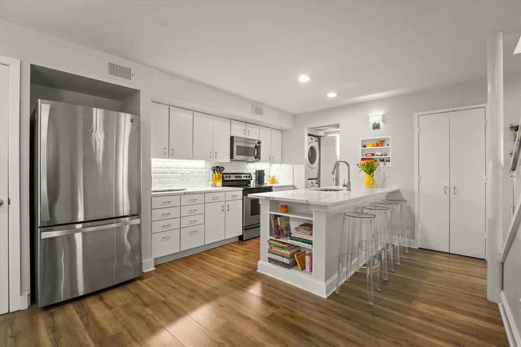 Travis Ave Condo 4231-4233 - Residential