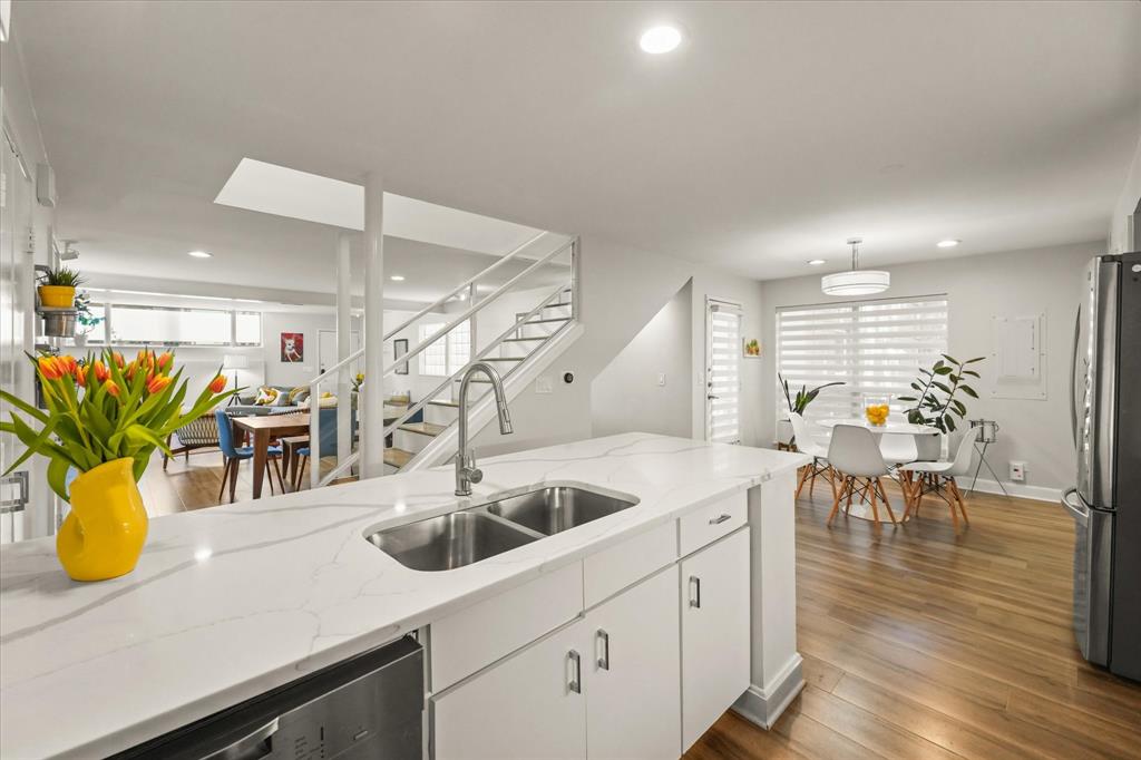 Travis Ave Condo 4231-4233 - Residential