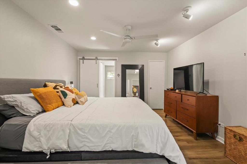 Travis Ave Condo 4231-4233 - Residential