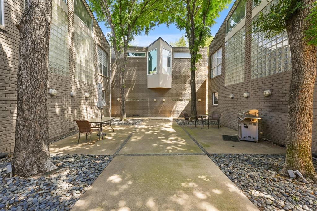 Travis Ave Condo 4231-4233 - Residential