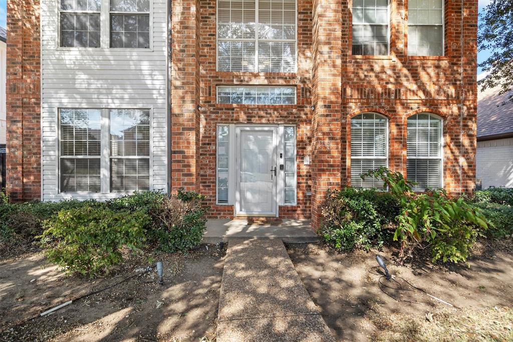 1719 Live Oak Lane