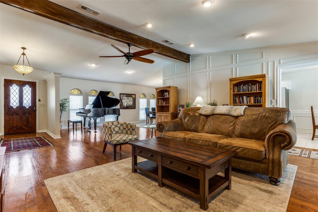 1617 Lake Hill Lane