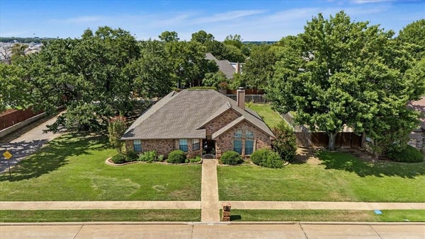 1300 OAK HARBOR BLVD, AZLE, TX 76020 - Image a81a6dc0b2d10b0af543f59fdd229f25/76249358