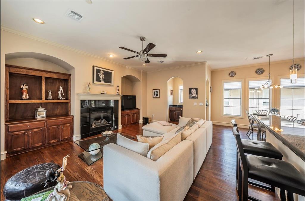 Bella Rosa - Residential