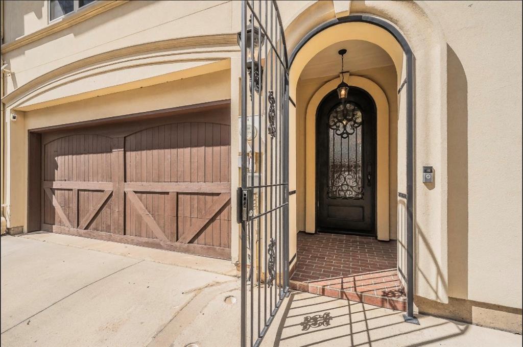 Bella Rosa - Residential