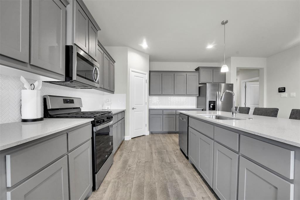 1133 Southwark Drive
