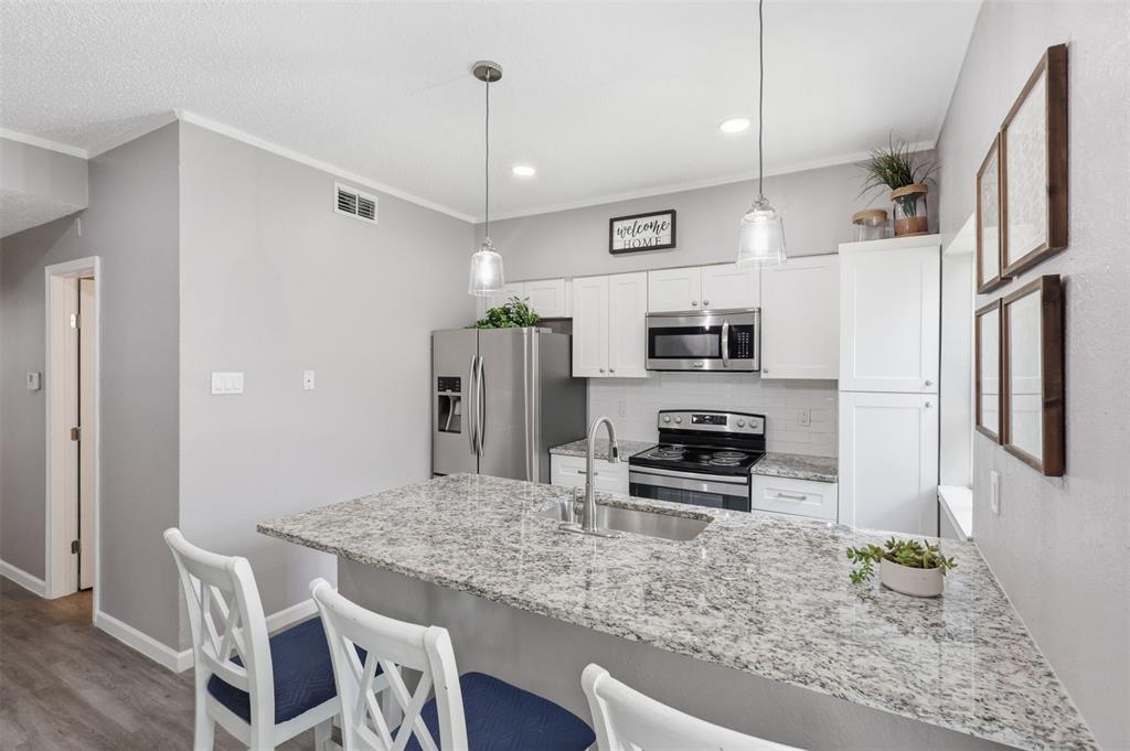 1700 Amelia Court 723