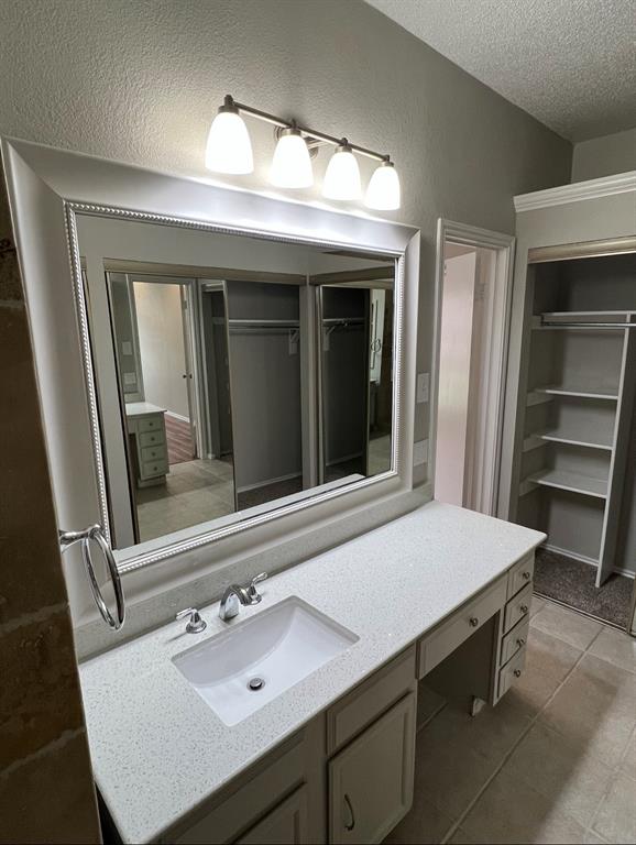 Townbluff Condo - Residential