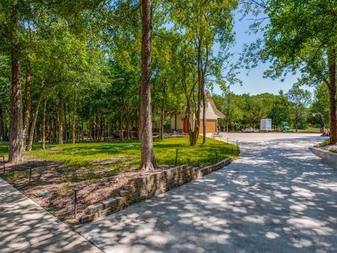 A home in Van Alstyne