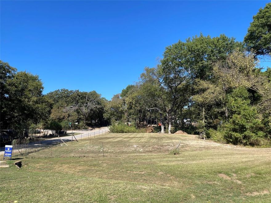 Cleared Lot Ready to Build! 20 minutes to Dallas. Utilities available at the street. Corner lot ready to make your own. Buyer and Buyer agent to verify listed information. Flood Plain.