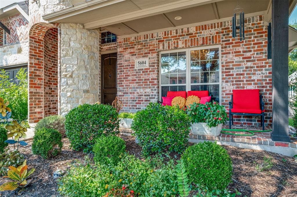 5604 Hummingbird Lane