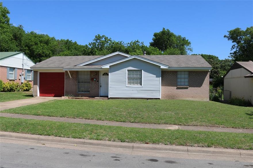 Three bedroom 1 and half bath home on a large lot in an established neighborhood Fenced in back yard. Washer in Kitchen and Dryer in Garage