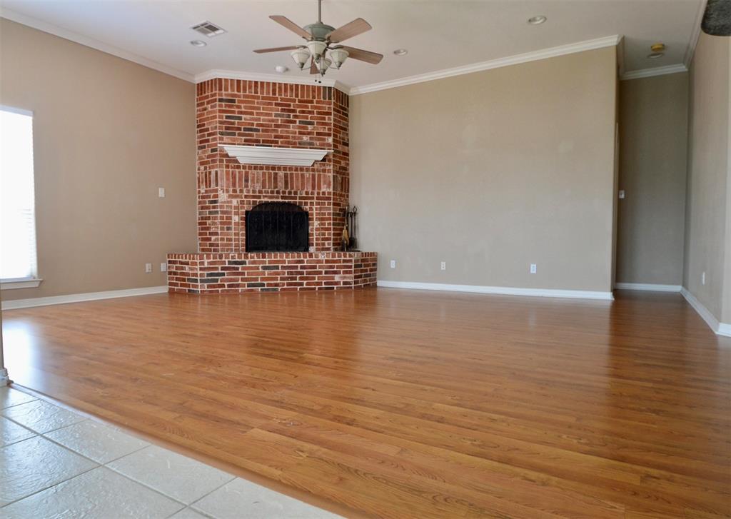 924 Lands End Cove