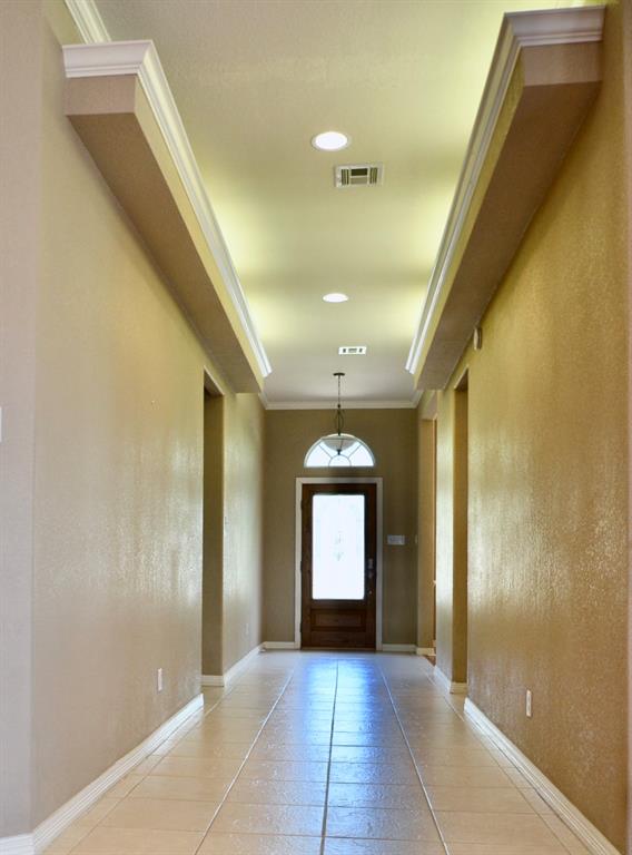 924 Lands End Cove