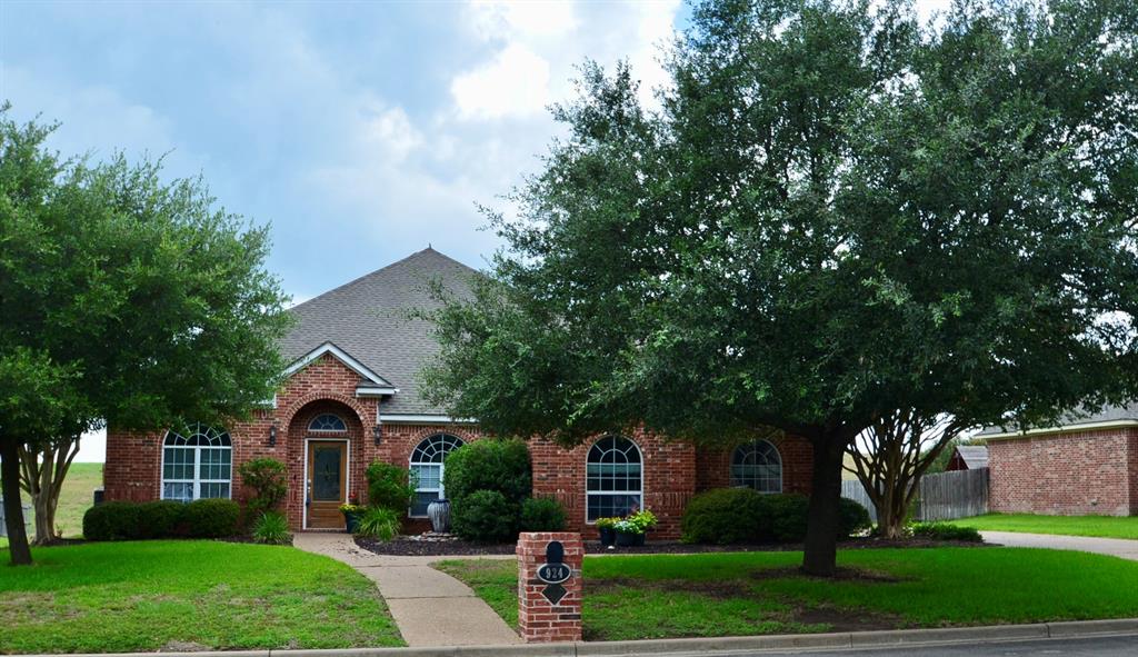 924 Lands End Cove