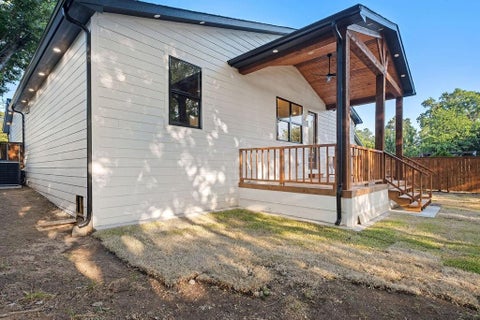 Tiny photo for 707 Hilltop Drive, Irving, TX 75060 (MLS # 21341459)