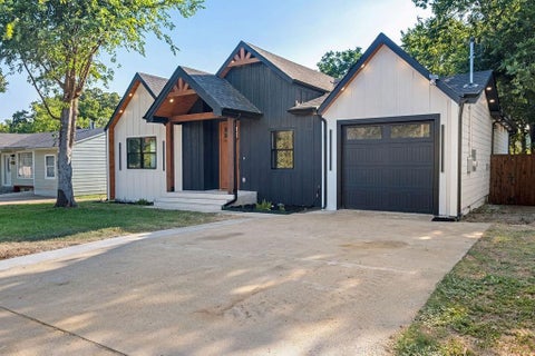 Tiny photo for 707 Hilltop Drive, Irving, TX 75060 (MLS # 21341459)