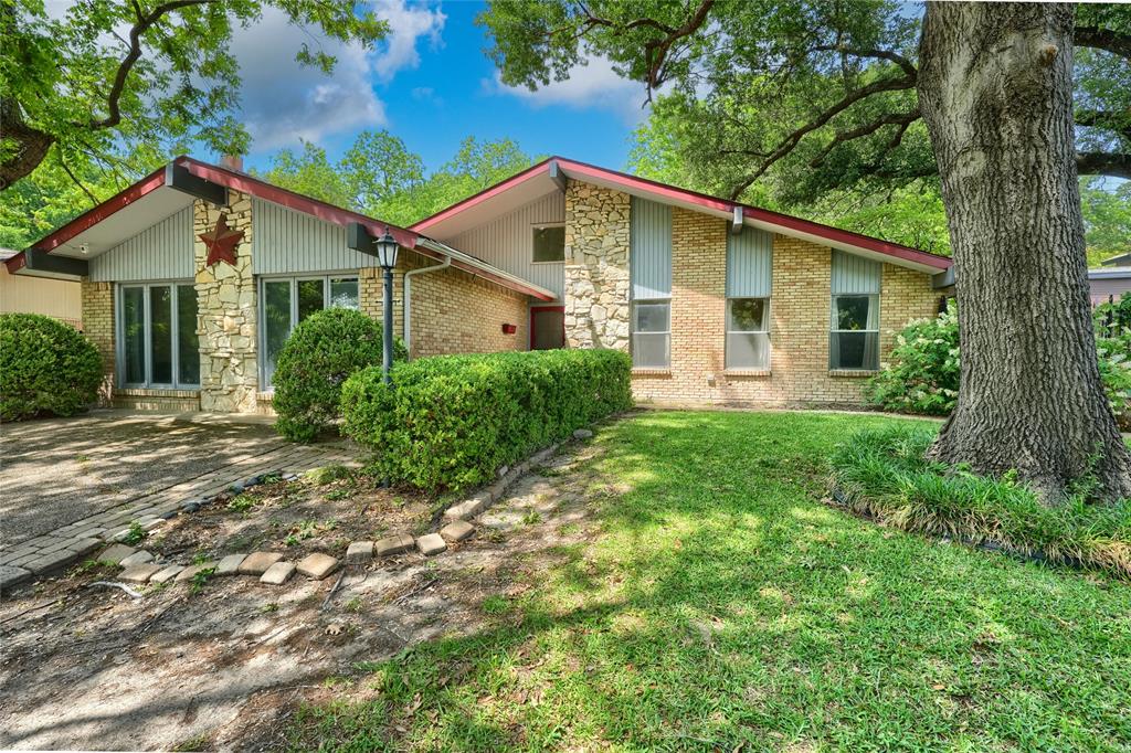 10615 Swallow Lane