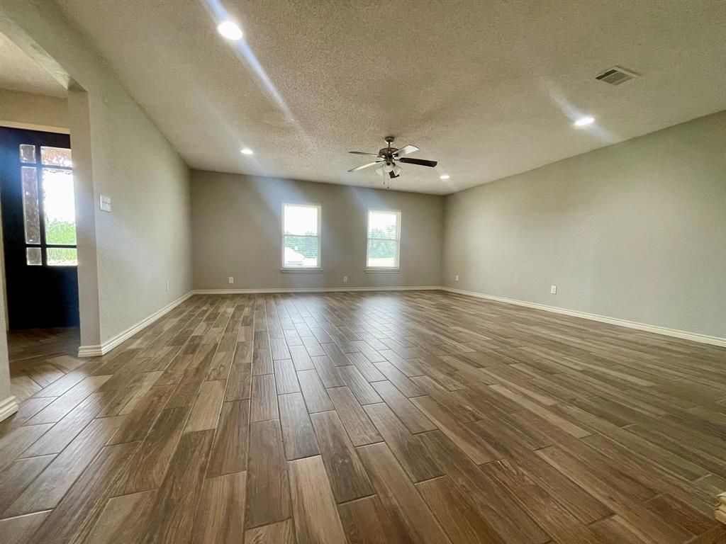 Robert M Throckmorton Surv Abs - Residential Lease