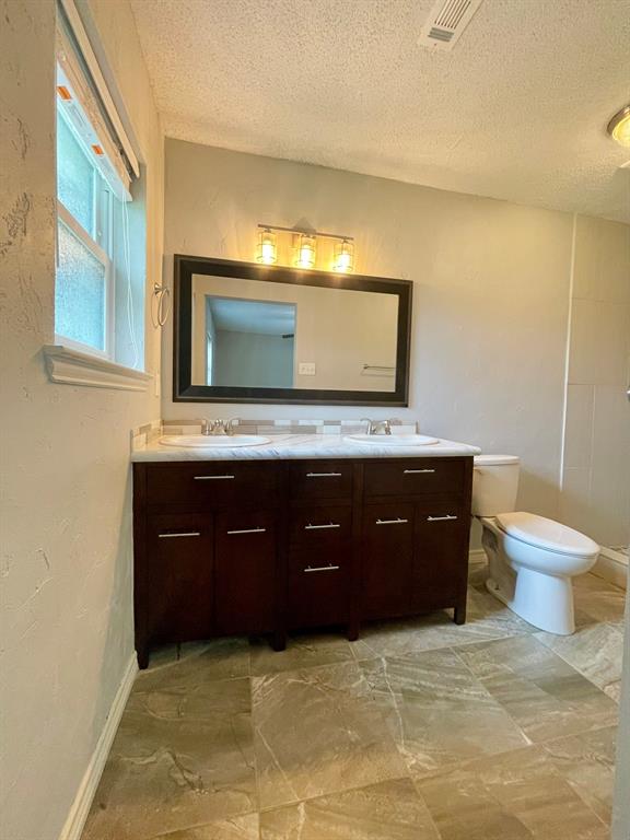 Robert M Throckmorton Surv Abs - Residential Lease