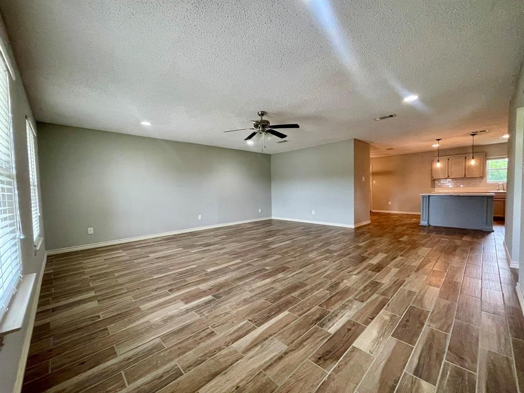 Robert M Throckmorton Surv Abs - Residential Lease