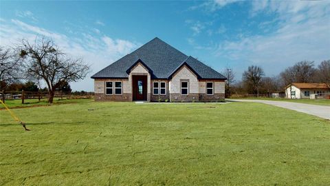 692 County Road 4109 Greenville TX 75401